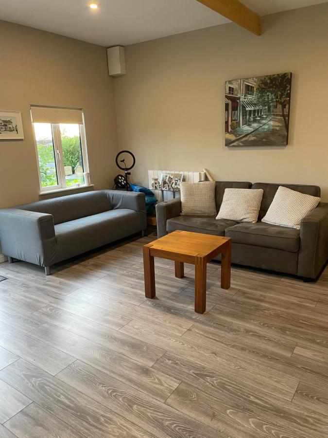 골웨이 Garden Chalet Oranmore 아파트 외부 사진