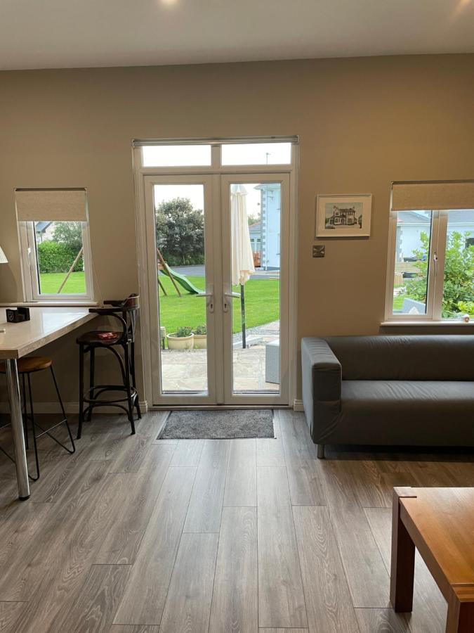 골웨이 Garden Chalet Oranmore 아파트 외부 사진