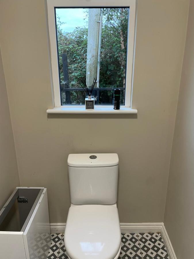 골웨이 Garden Chalet Oranmore 아파트 외부 사진