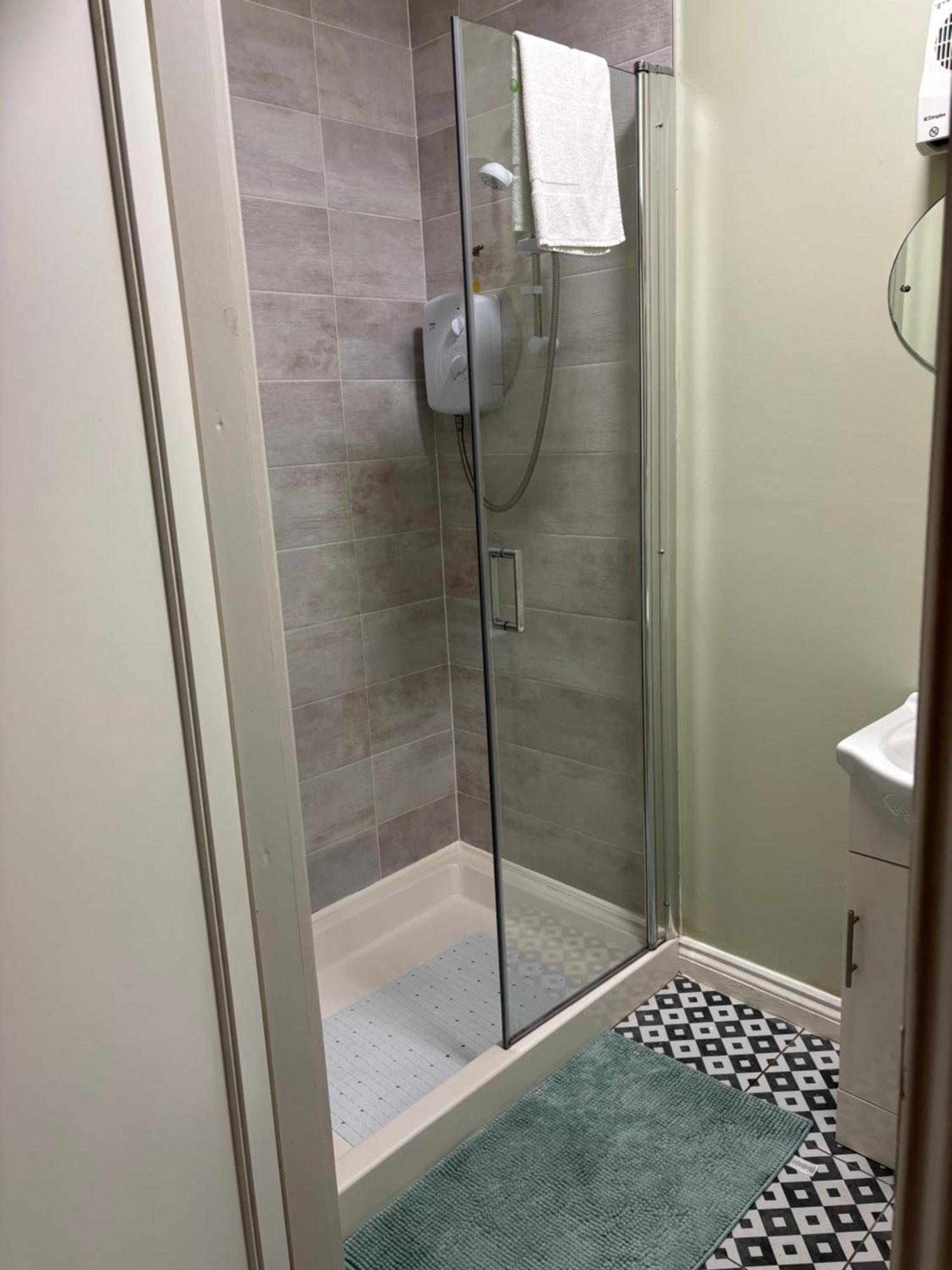 골웨이 Garden Chalet Oranmore 아파트 외부 사진